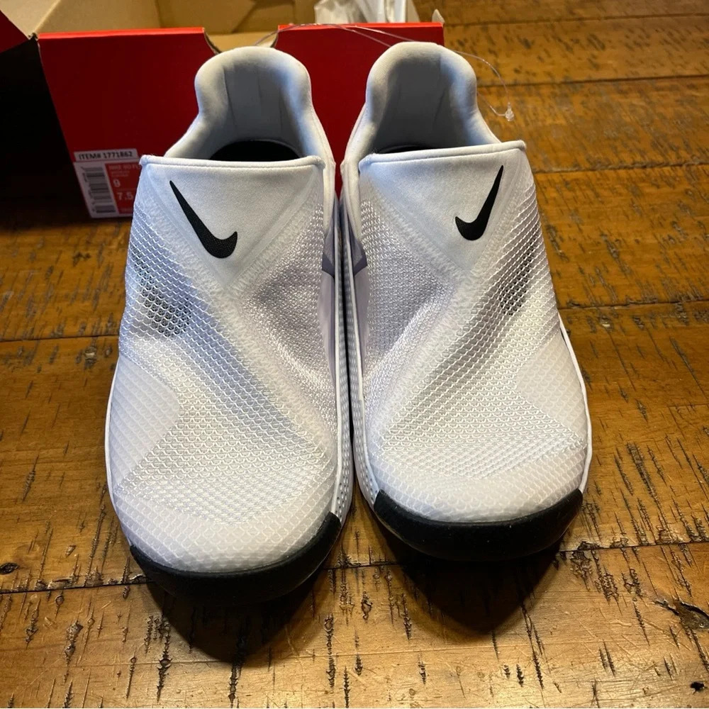 NWT NIKE Go FlyEase Easy On/Off Shoes White/Black - Picture 4 of 8